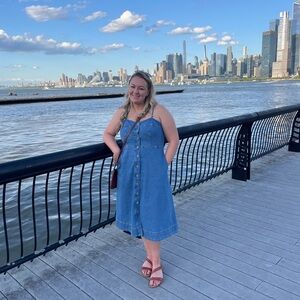 Meet your Posher, Olivia